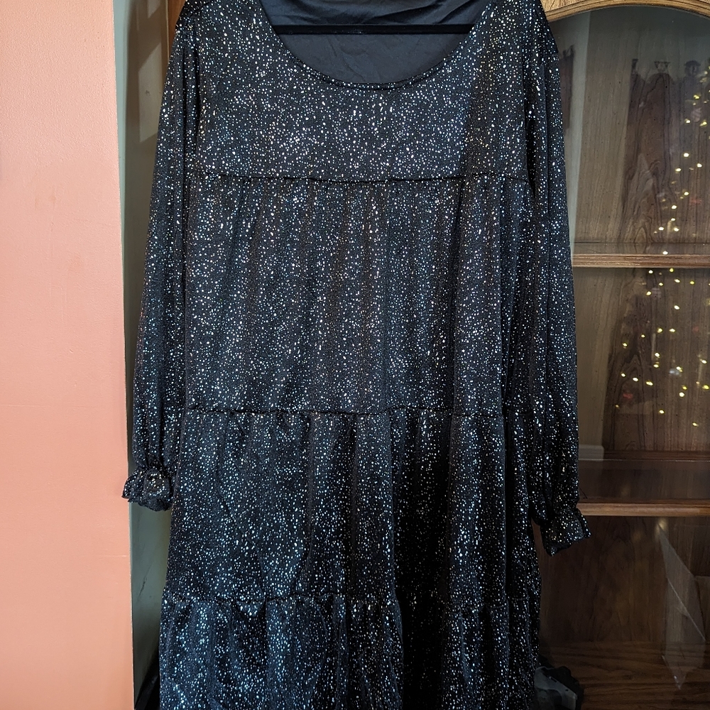 Dress - Picture 2 of 2